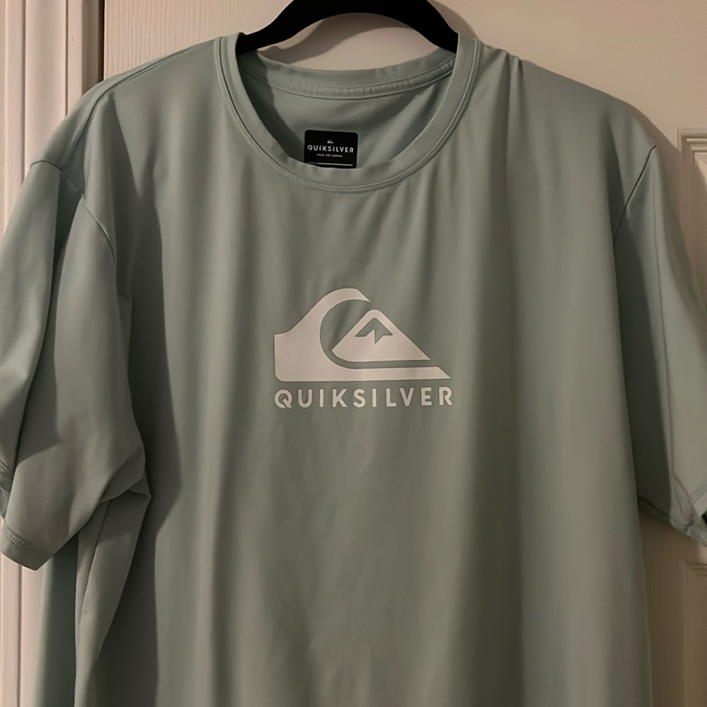 Quiksilver rashguard
